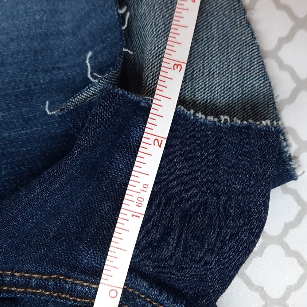 Levi's High Rise Denim Shorts - Picture 3 of 6